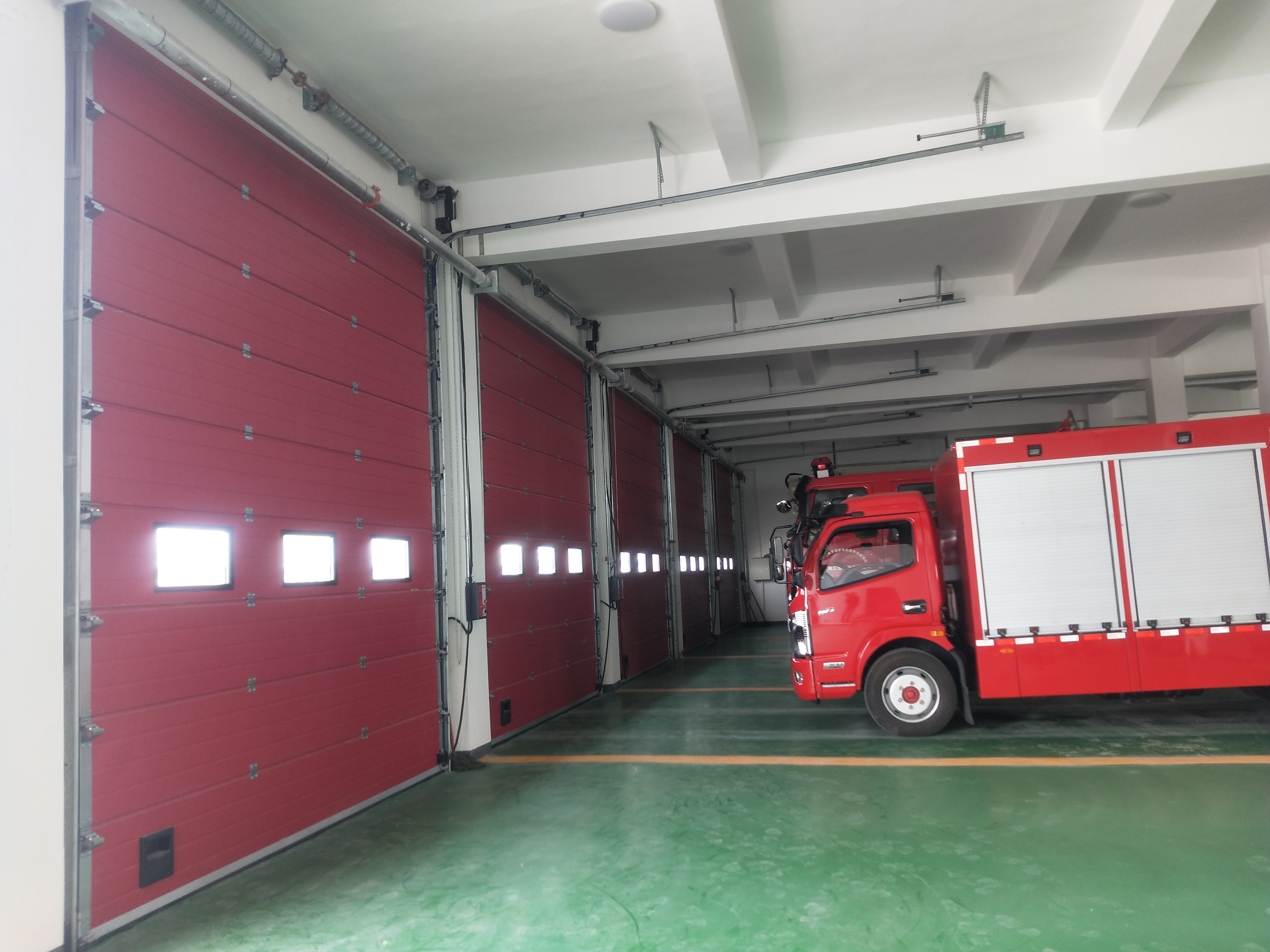 消防大隊(duì)車庫門如何實(shí)現(xiàn)遠(yuǎn)程控制？